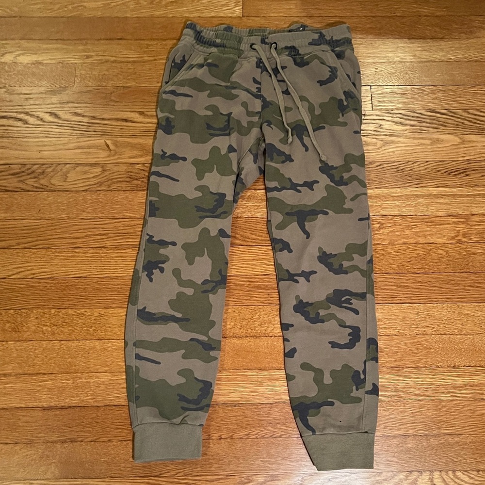 Camouflage green joggers sweatpants